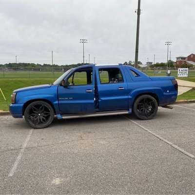2003 Cadillac Escalade EXT - Sport Utility Pickup 4D 5 1\/4 ft