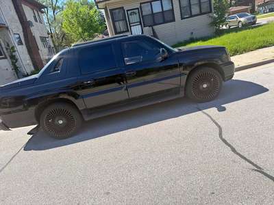 2004 Cadillac Escalade EXT - Sport Utility Pickup 4D