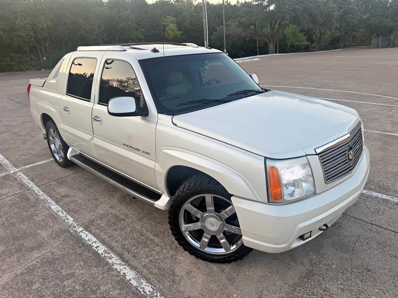 2003 Cadillac Escalade EXT - Platinum