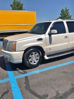 2002 Cadillac Escalade EXT - Premium Sport Utility Pickup 4D 5 1\/4 ft