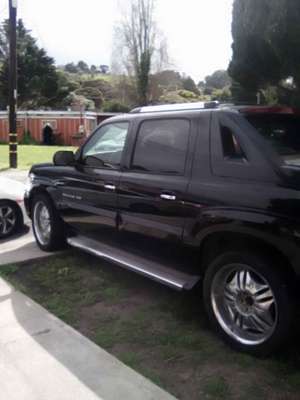 2005 Cadillac Escalade EXT - Sport Utility Pickup 4D 5 1\/4 ft