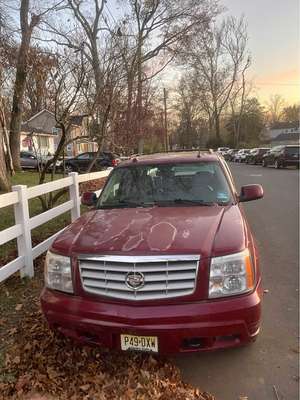 2005 Cadillac Escalade EXT - Luxury Sport Utility Pickup 4D 5 1\/4 ft