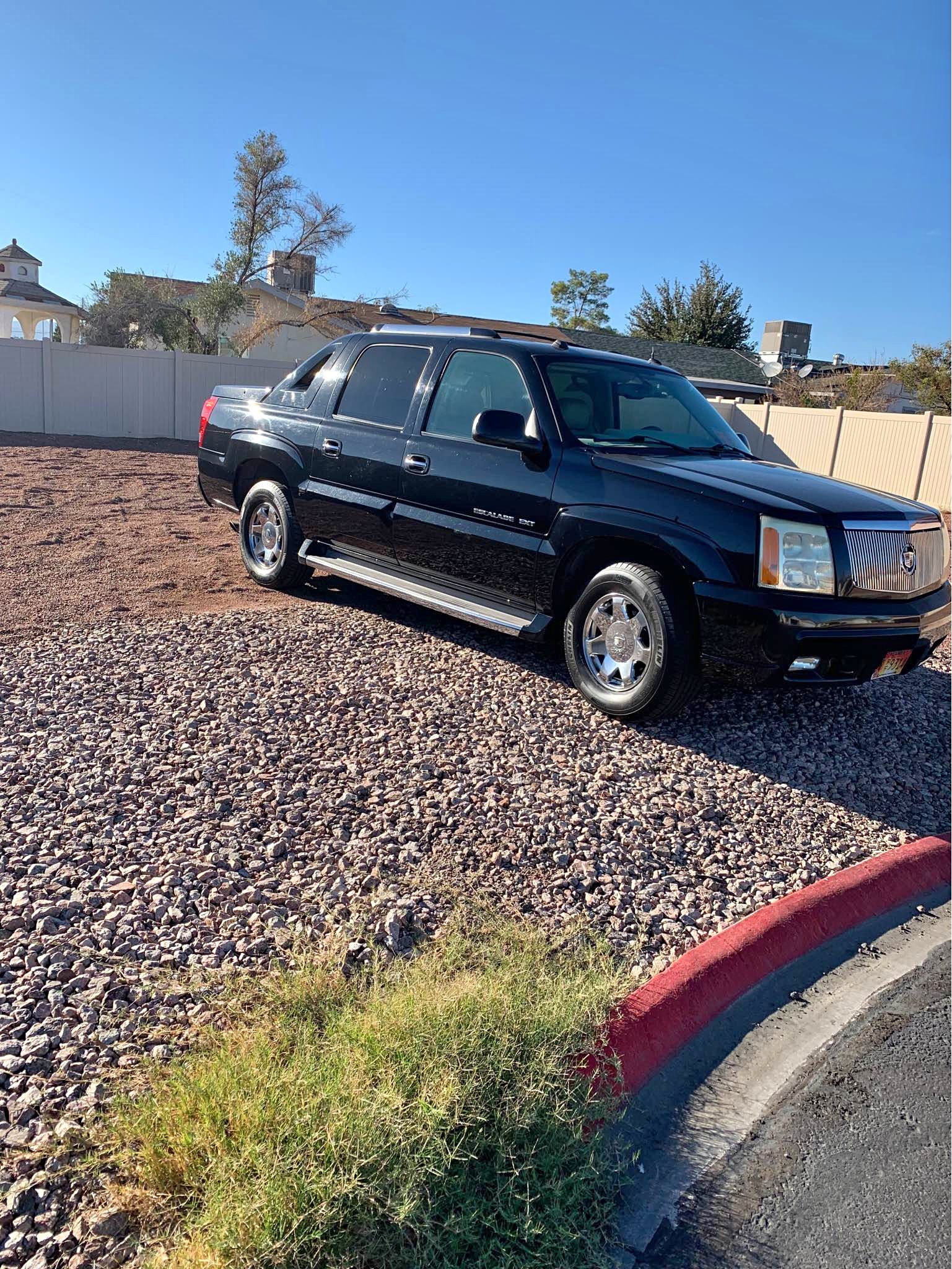 2004 Cadillac Escalade EXT Luxury Sport Utility Pickup 4D 5 1\/4 ft