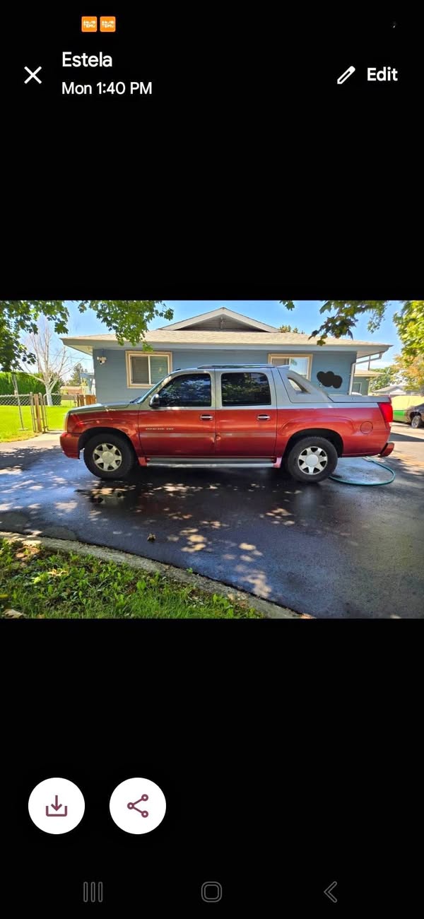 2003 Cadillac Escalade EXT - Luxury Sport Utility Pickup 4D 5 1\/4 ft