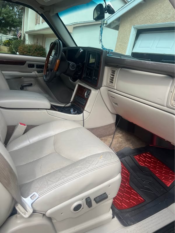 2003 Cadillac Escalade EXT - Sport Utility Pickup 4D