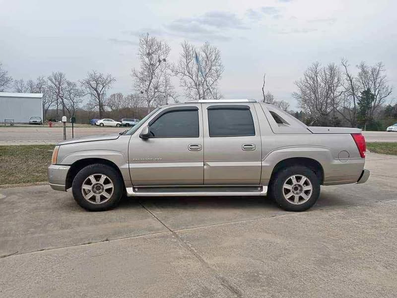 2002 Cadillac Escalade EXT - Luxury Sport Utility Pickup 4D 5 1\/4 ft