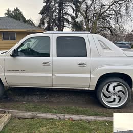 2002 Cadillac Escalade EXT - Premium Sport Utility Pickup 4D 5 1\/4 ft