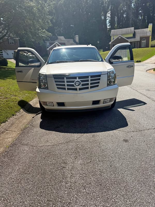 2006 Cadillac Escalade EXT - Sport Utility Pickup 4D