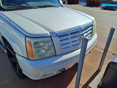 2004 Cadillac Escalade EXT - Sport Utility Pickup 4D