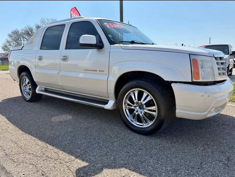 2002 Cadillac Escalade EXT - Sport Utility Pickup 4D