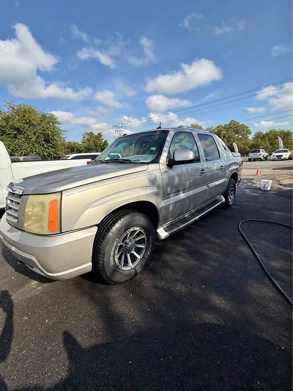 2004 Cadillac Escalade EXT