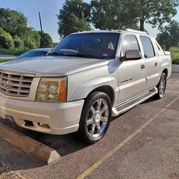 2003 cadillac escalade ext 6.0 AWD. TRADE PLUS CASH