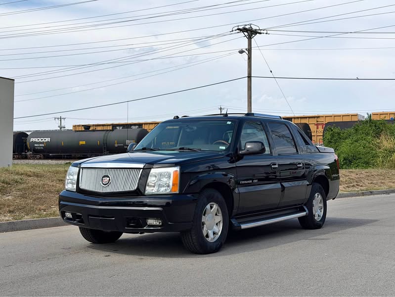 2004 Cadillac Escalade EXT - 65k MILES!