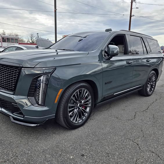 2025 Cadillac Escalade - V-Series Sport Utility 4D