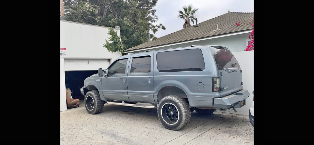 2001 Ford Excursion - Limited Sport Utility 4D