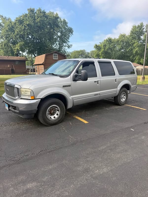 2002 Ford Excursion - XLT