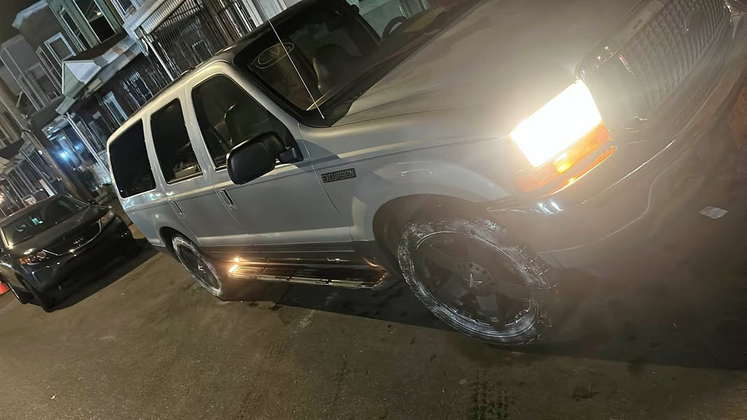 2001 Ford Excursion - Limited Sport Utility 4D