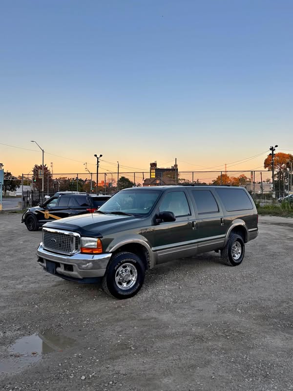2000 Ford Excursion - Limited Sport Utility 4D