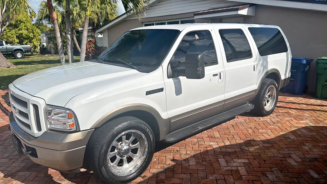 2003 Ford Excursion - Eddie Bauer Sport Utility 4D