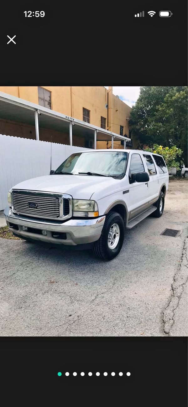2002 Ford Excursion - XLT Sport Utility 4D