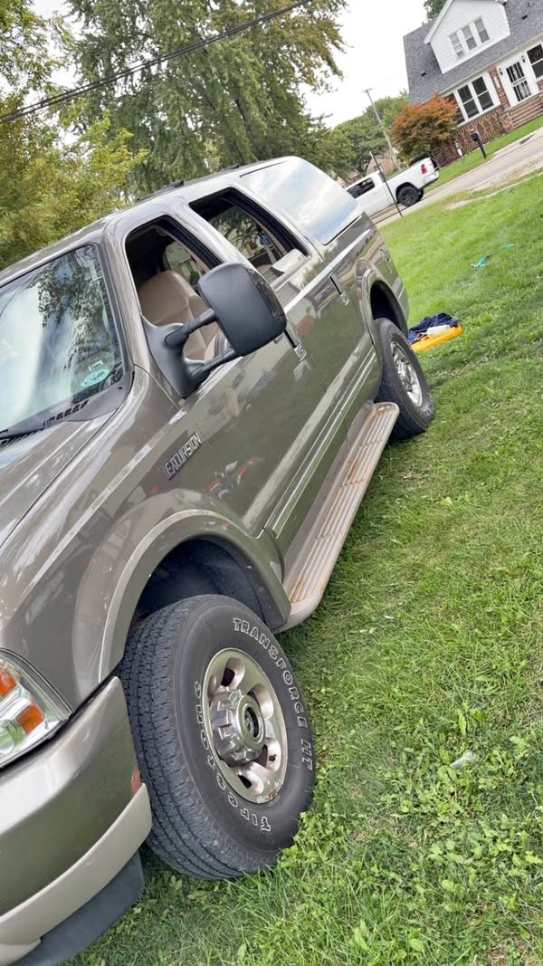 2003 Ford Excursion - Limited Sport Utility 4D