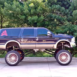 2000 Ford Excursion Lifted show truck