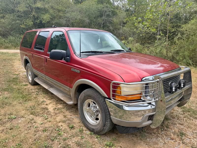 2000 Ford Excursion - 99-04 Front end and all seats