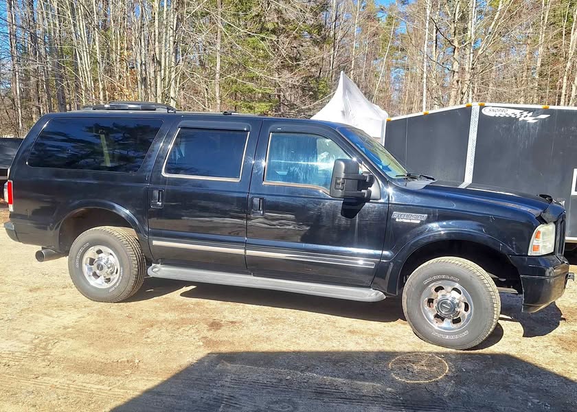 2005 Ford Excursion - Limited Sport Utility 4D