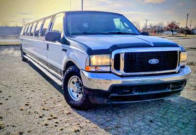 2005 Ford Excursion - XLT Sport Utility 4D