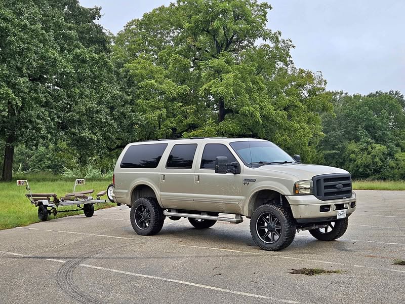 2005 Ford Excursion - Limited Sport Utility 4D
