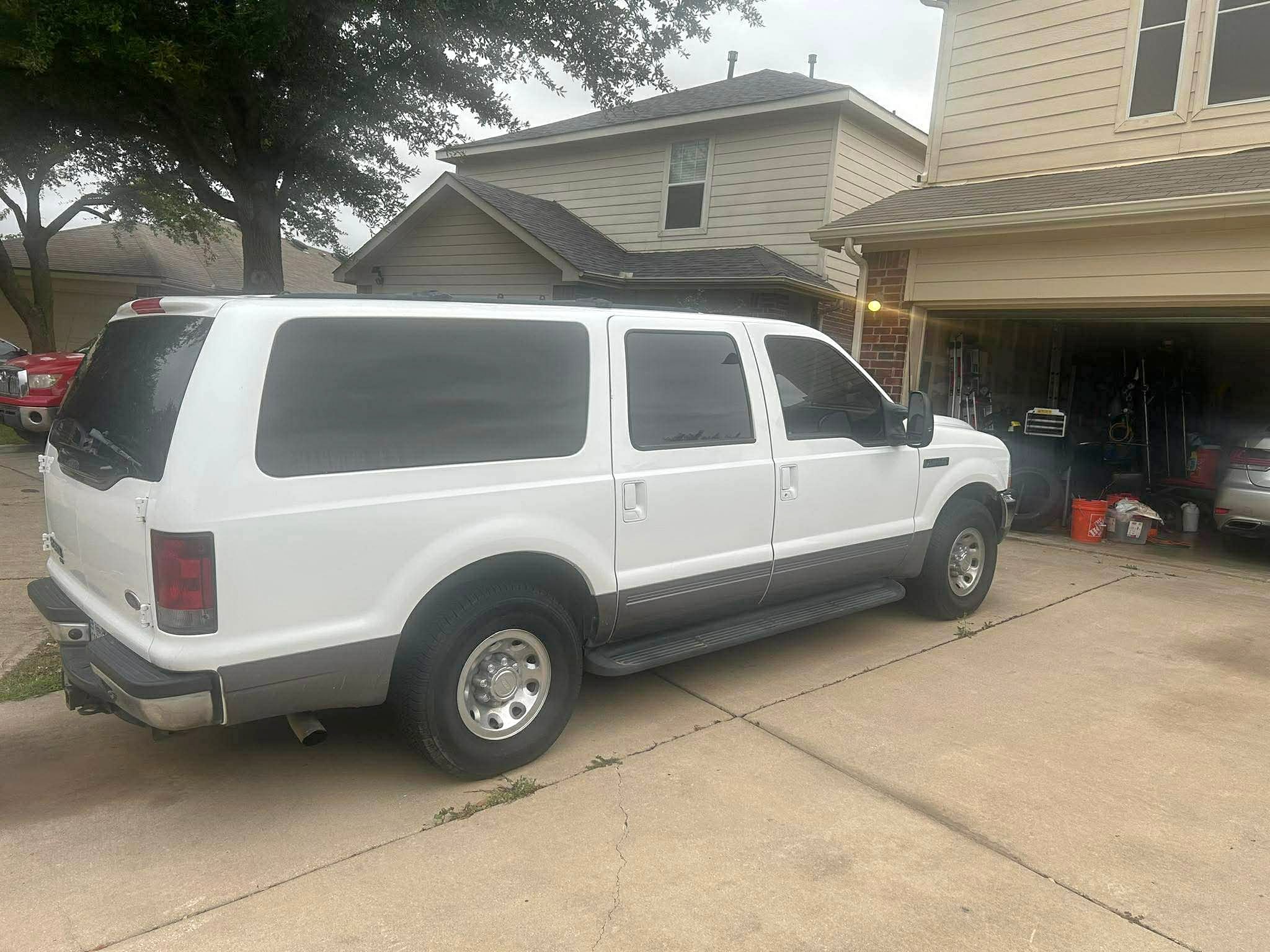 2002 Ford Excursion - XLT Sport Utility 4D RWD
