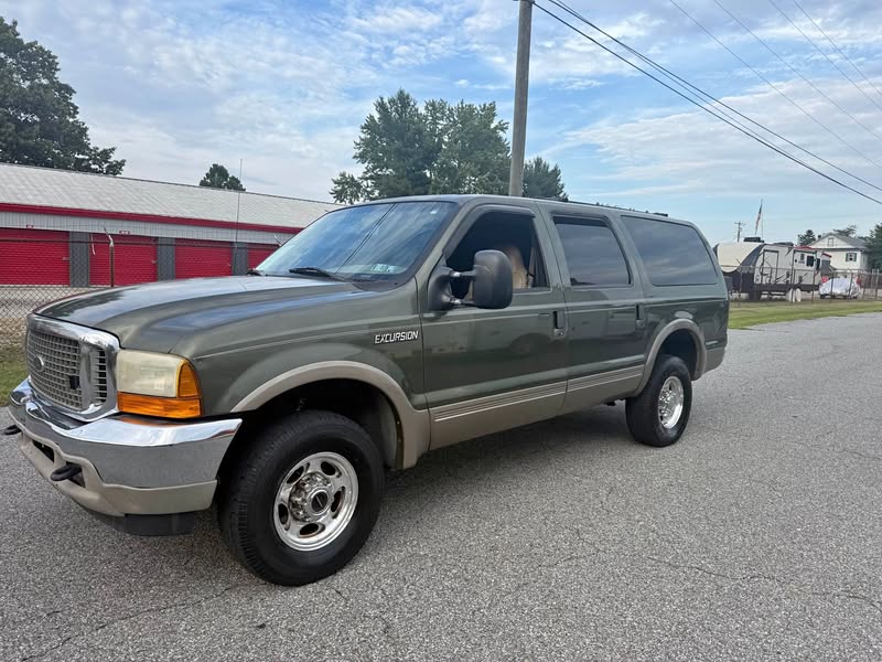 2000 Ford Excursion - XLT Sport Utility 4D