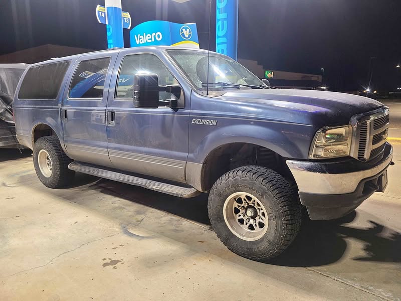 2003 Ford Excursion - XLS Sport Utility 4D