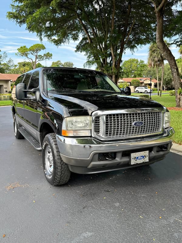 2002 Ford Excursion - XLT Sport Utility 4D
