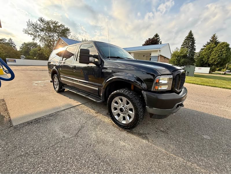2004 Ford Excursion - Limited Sport Utility 4D
