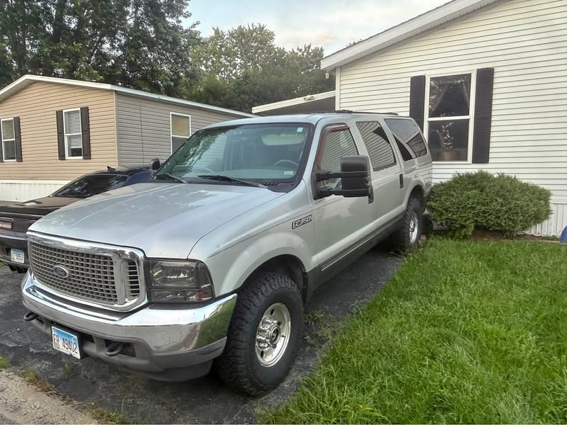 2005 Ford Excursion - XLS Sport Utility 4D