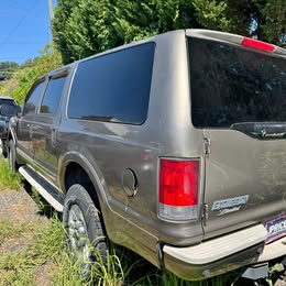 2004 Ford Excursion
