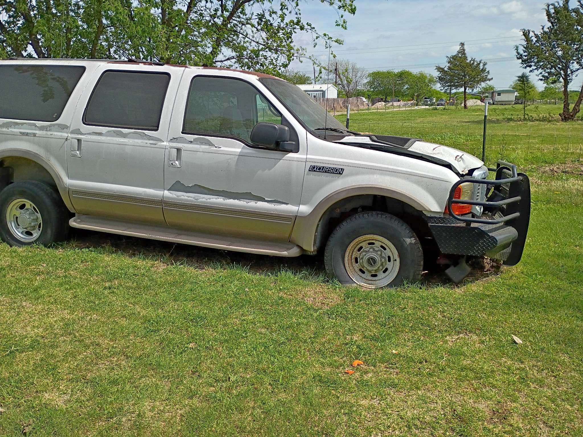 2000 Ford Excursion - XLT Sport Utility 4D