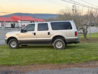 2003 Ford Excursion - XLT Sport Utility 4D