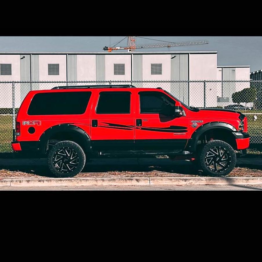 2005 Ford Excursion - Limited Sport Utility 4D