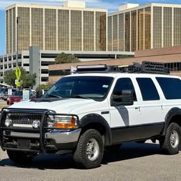 2000 Ford Excursion XLT 4dr  SUV