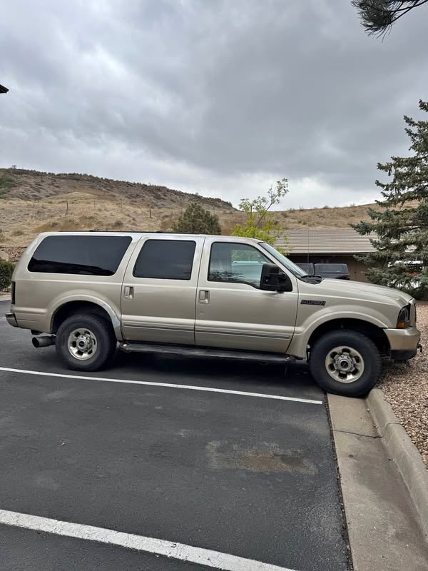 2004 Ford Excursion - Limited Sport Utility 4D