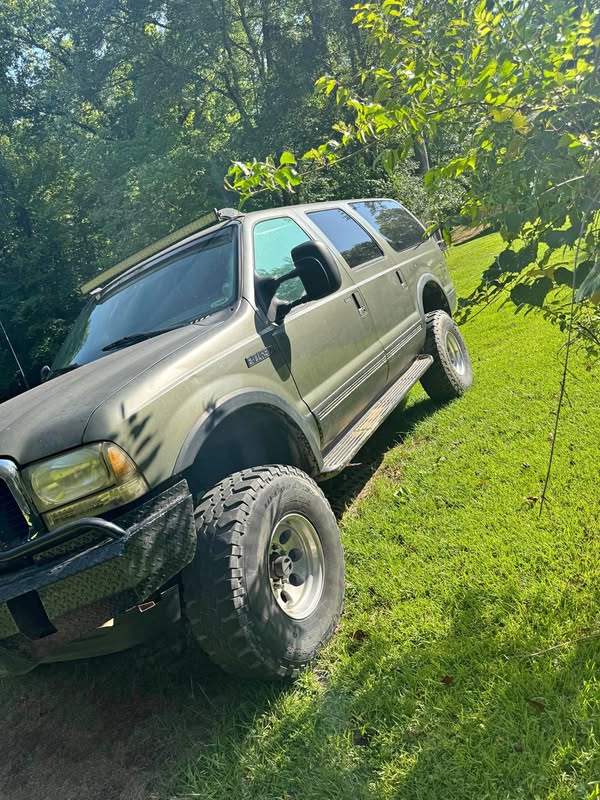 2000 Ford Excursion - Limited Sport Utility 4D