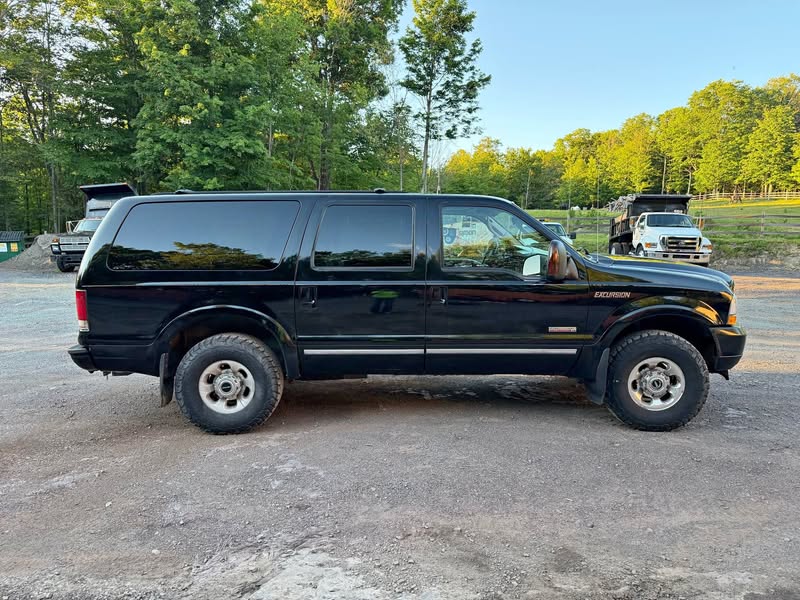 2004 Ford Excursion - Limited Sport Utility 4D
