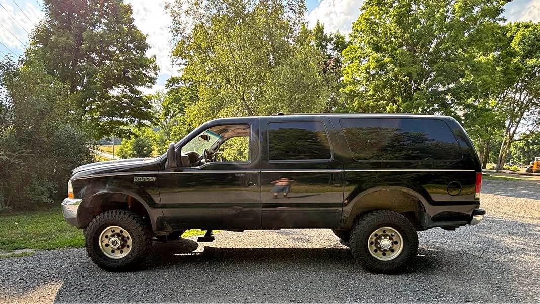 2000 Ford Excursion - XLT Sport Utility 4D