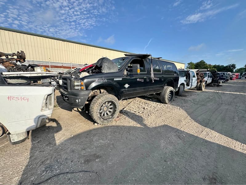 2005 Ford Excursion - XLT Sport Utility 4D