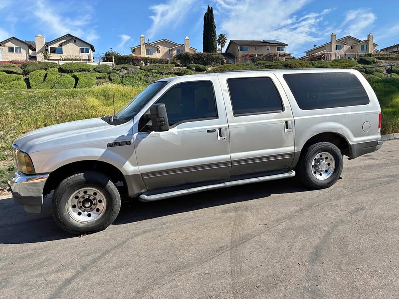 2002 Ford Excursion - Limited Sport Utility 4D