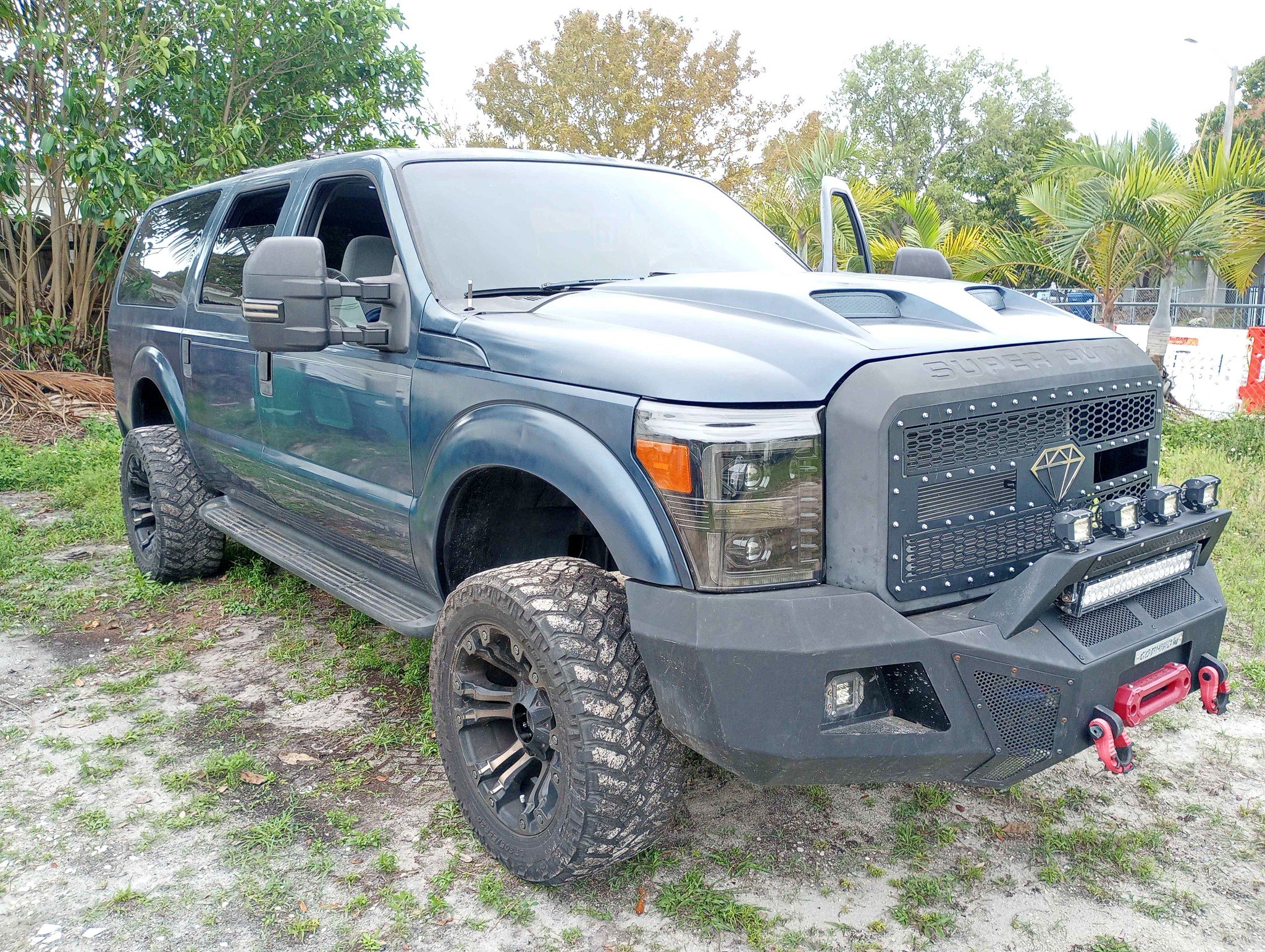 2003 Ford Excursion - XLT Sport Utility 4D