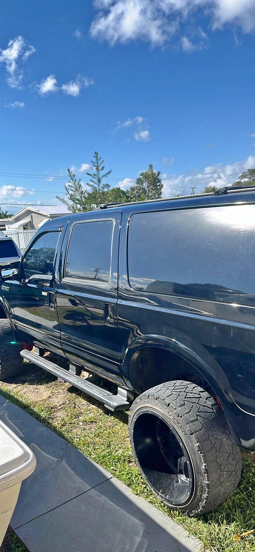 2000 Ford Excursion - Eddie Bauer Sport Utility 4D