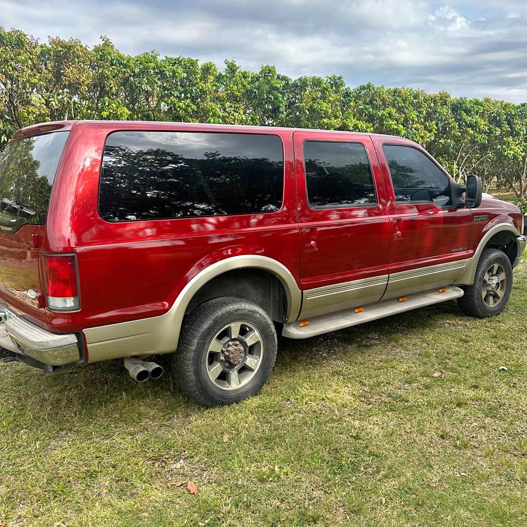 2000 Ford Excursion - Limited Sport Utility 4D